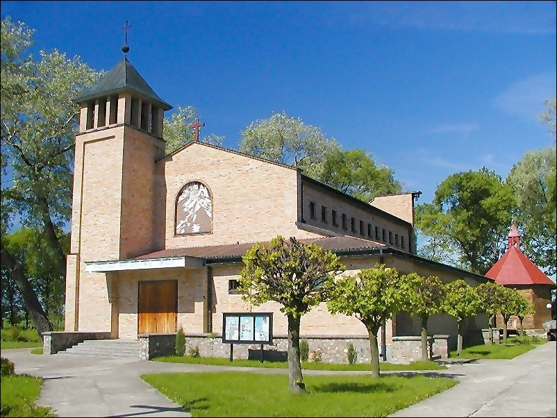 budynek kościoła w Boczkach Chełmońskich